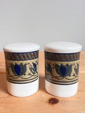Mikasa Arabella Salt & Pepper Shakers Vintage